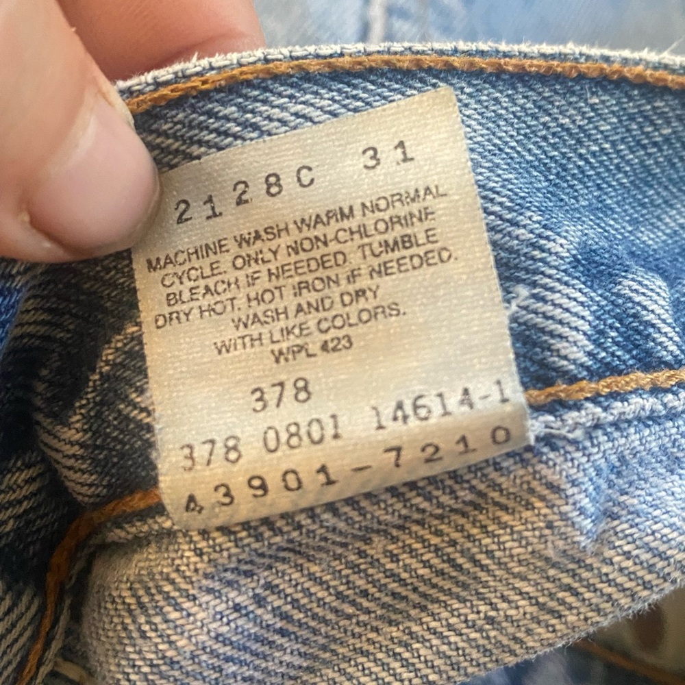 Vintage Levis Jeans Mens 34X32 Distressed Light Wash Relaxed Straight Leg Y2K - Picture 12 of 15